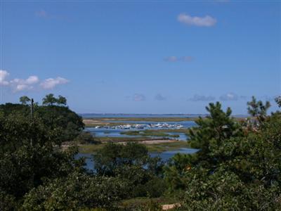 TDBrownReEstate's tweet photo. This #MillPondRd lot in #Truro offers so many possibilities! Build your #CapeCod dream home with stunning views! @VisitMA @builderonline https://t.co/PBocoGEzoK