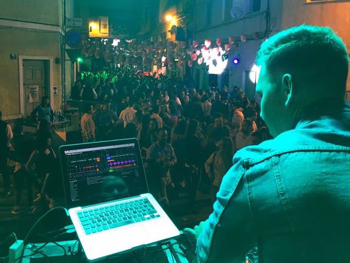 Sonofiesta's tweet photo. Baile del Cristiano en Caravaca de la Cruz https://t.co/DyHSppzrLp