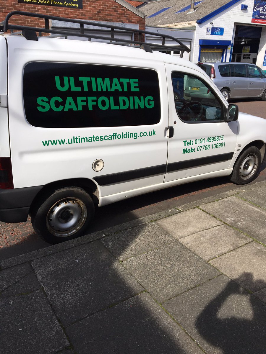 URiskManagement's tweet photo. Van signage completed ππ½#scaffolding #UltimateGreen https://t.co/0iV23hgw8s
