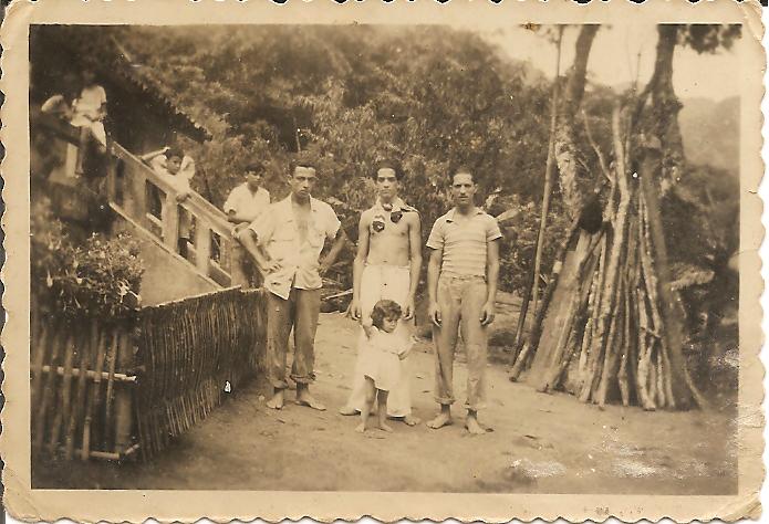 RioOnWatch's tweet photo. Rio Community of Horto Founded in Times of Slavery Fights to Survive https://t.co/JoAyDCPG01 from @agenciapublica #HortoFica w/ @SOS_Horto https://t.co/xuCMacjT4n