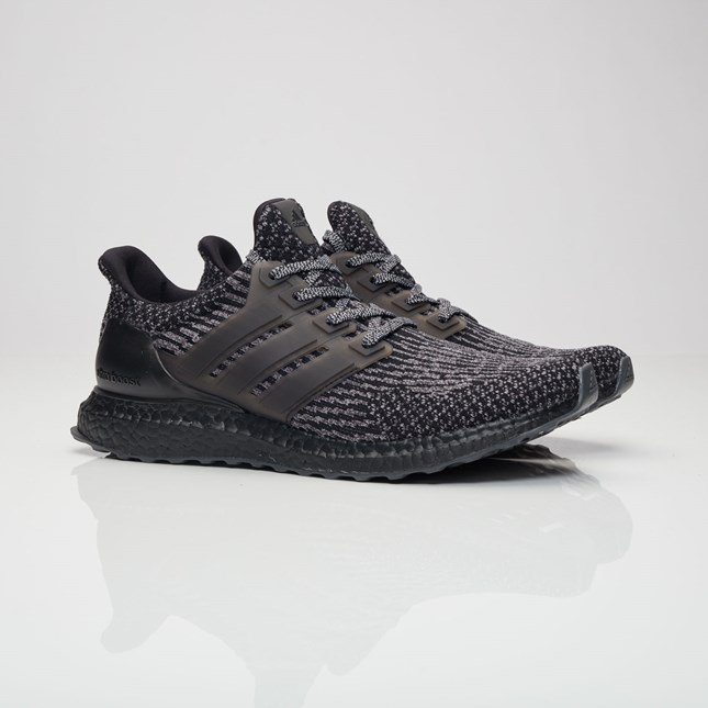 KicksDealsEU's tweet photo. Few sizes of the Adidas Ultra Boost 3.0 "Triple Black" back here! https://t.co/svGw5tbA00 https://t.co/9BzYx4Otti