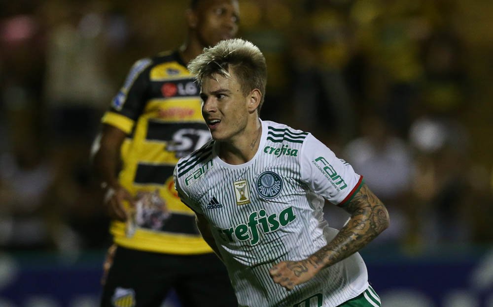 Palmeiras's tweet photo. Mas se você acha que o #CraqueDoVerdão foi o Róger Guedes, o RT é neste aqui. https://t.co/aebxRKTzFd