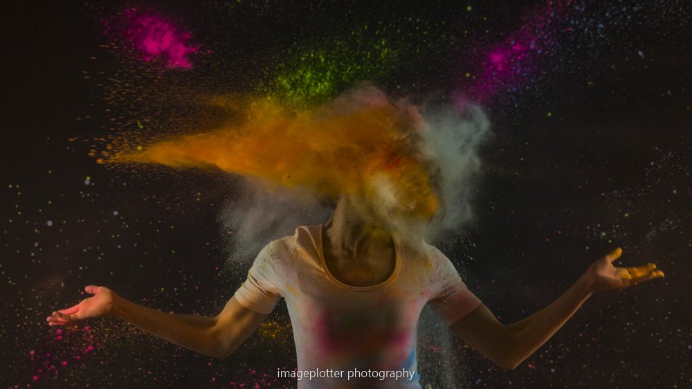 imageplotter's tweet photo. Sometimes, when it all just gets too much... #powder #photography #colours #colourswithcanon #studio #slowmotion #clearyourhead #motion https://t.co/X0mH2tiR8j