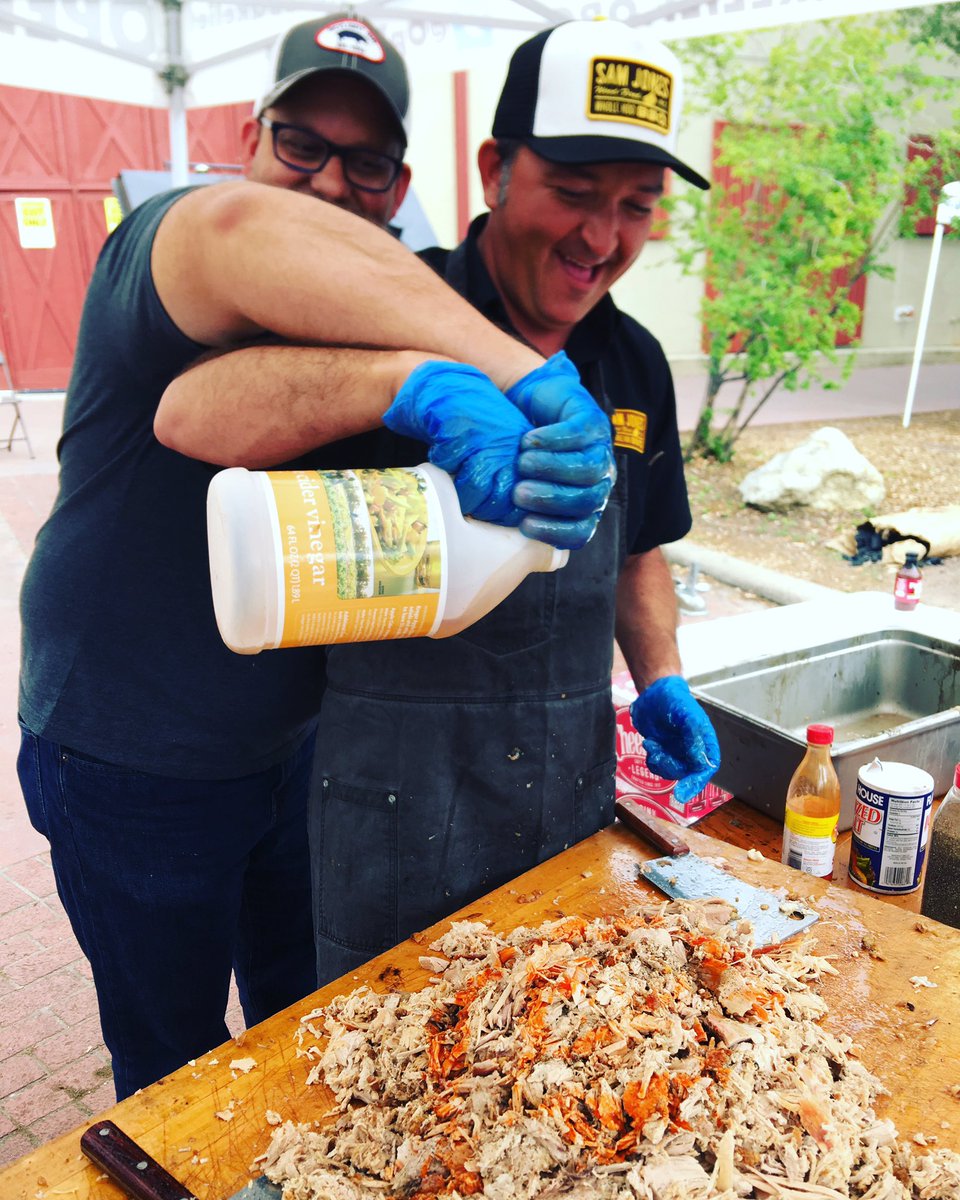 DivaQBBQ's tweet photo. Two hands are better than one ? @bbqsnob @samjones_bbq fixing Eastern Style North Carolina chopped whole hog @nbbqa this past weekend. https://t.co/WRUfUeCkwi