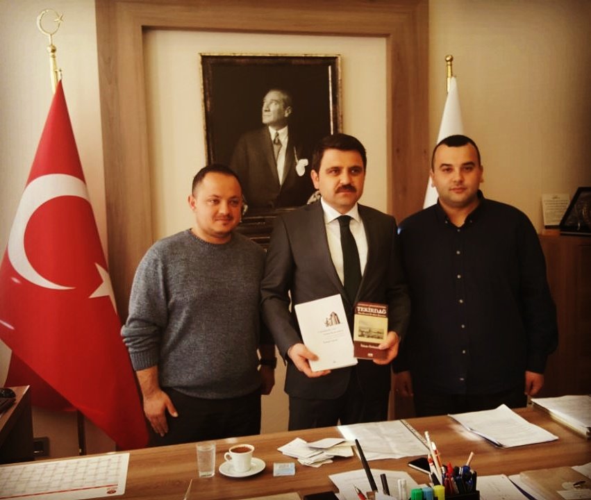 ÇANAKKALE MUHAREBELERİNDE TEKİRDAĞ İSİMLİ ESERİMİZİ ÇANAKKALE SAVAŞLARI GELİBOLU TARİHİ ALAN BAŞKANIMIZ SAYIN İSMAİL KAŞDEMİR'E TAKDİM ETTİK