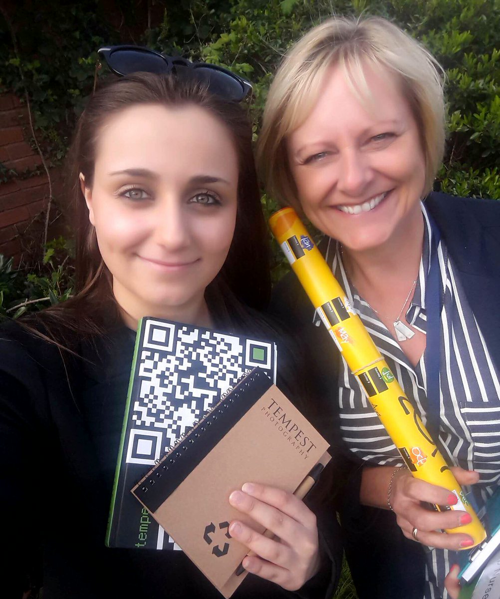 tempesttonib's tweet photo. Positive vibes this morning canvassing with @TempestDeborah #nurseryphotography #photography #portraits #sunshine #freediary @HTempestPhoto https://t.co/xZnQfttDnP