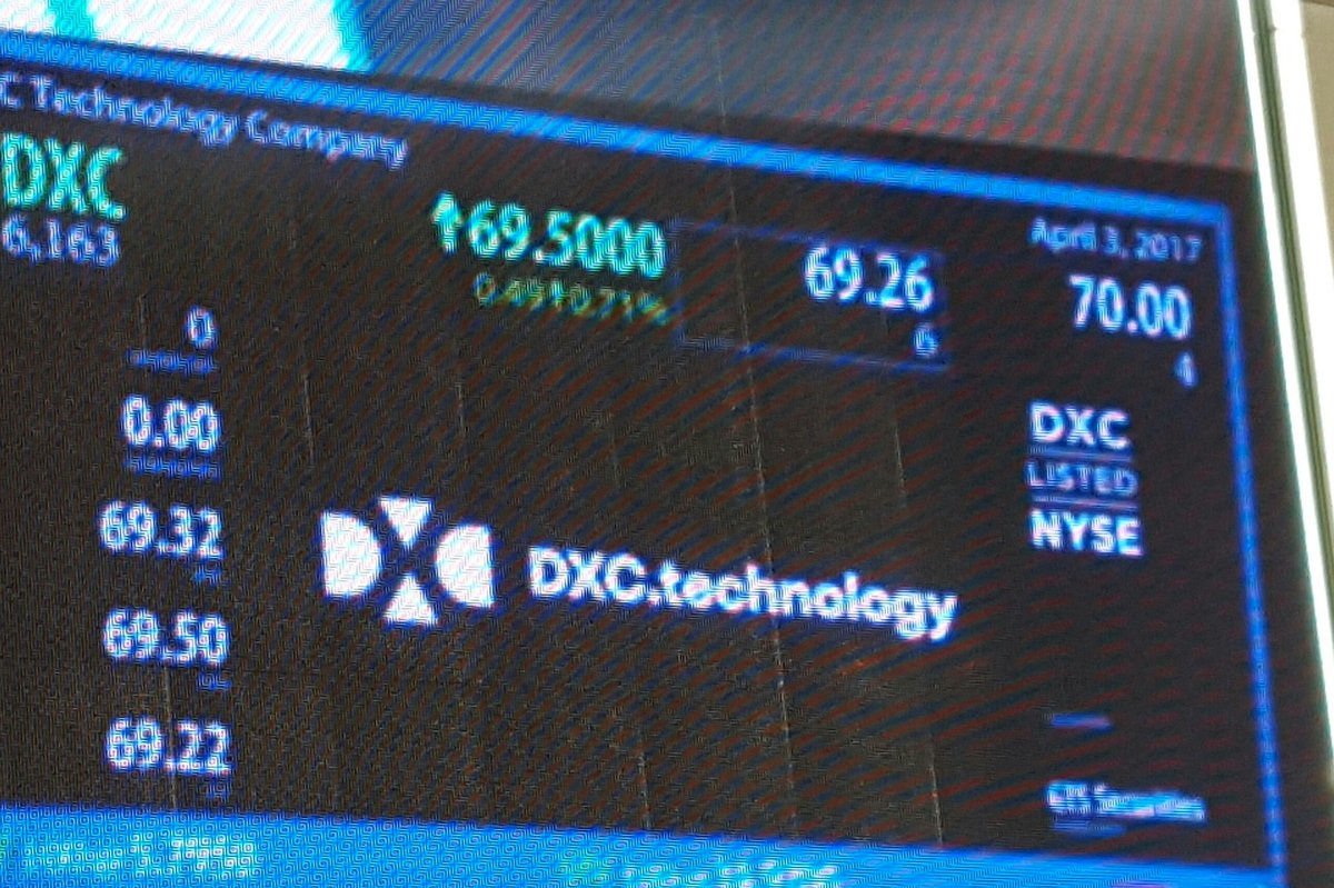 SubrotoDXC's tweet photo. DXC opens on NYSE https://t.co/1JA3aZq8nh