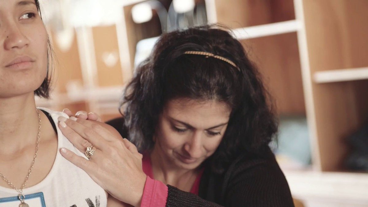 YogaBuzz's tweet photo. Our founder @theshaktifier studied with @mb_solutions last fall and hasn't stopped raving about it since. https://t.co/ec8OVytzKp https://t.co/We9fD3di0g