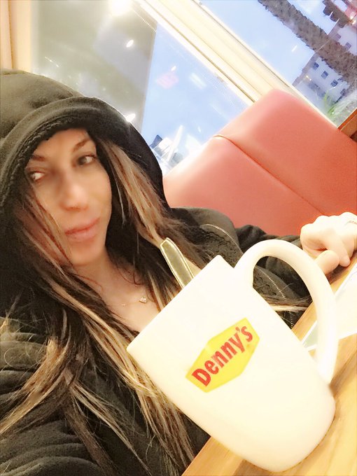 #mondaymotivation #grumpycursedjews #clubsavannahjane #dennysbreakfast and I'm off to work https://t<a href="/tag/mondaymotivation"class="tags">#mondaymotivation</a><a href="/tag/grumpycursedjews"class="tags">#grumpycursedjews</a><a href="/tag/clubsavannahjane"class="tags">#clubsavannahjane</a><a href="/tag/dennysbreakfast"class="tags"><span>#dennysbreakfast</span></a>
