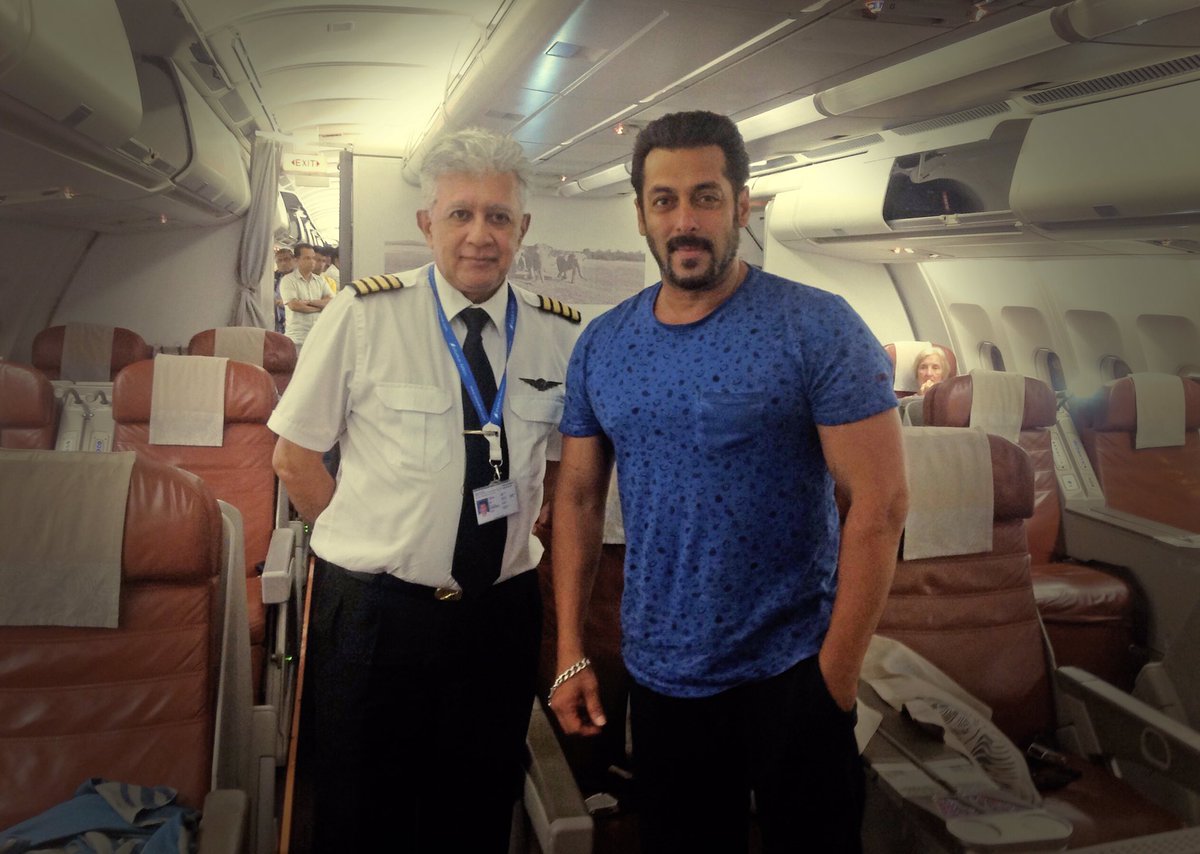 12 Bollywood Celebrities Who Owns A Private Jets - StoryNotch