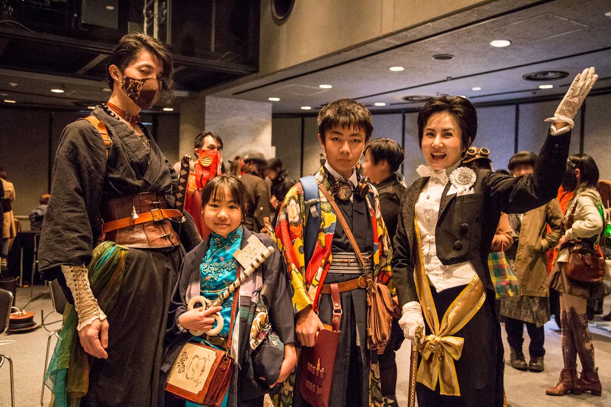 波魚 En Twitter これまたスチームパンク界の重鎮 マダムスチームと美少女さん お二人が話しているところにお声掛けしてしまった 息子はマダムがネオ ヴィクトリアンスタイルdiyブックの著者と知って緊張気味 スチームガーデン 波魚 En Twitter これまたスチームパンク界の重鎮 マダムスチームと美少女さん お二人が話しているところにお声掛けしてしまった 息子はマダムがネオ ヴィクトリアンスタイルdiyブックの著者と知って緊張気味 スチームガーデン