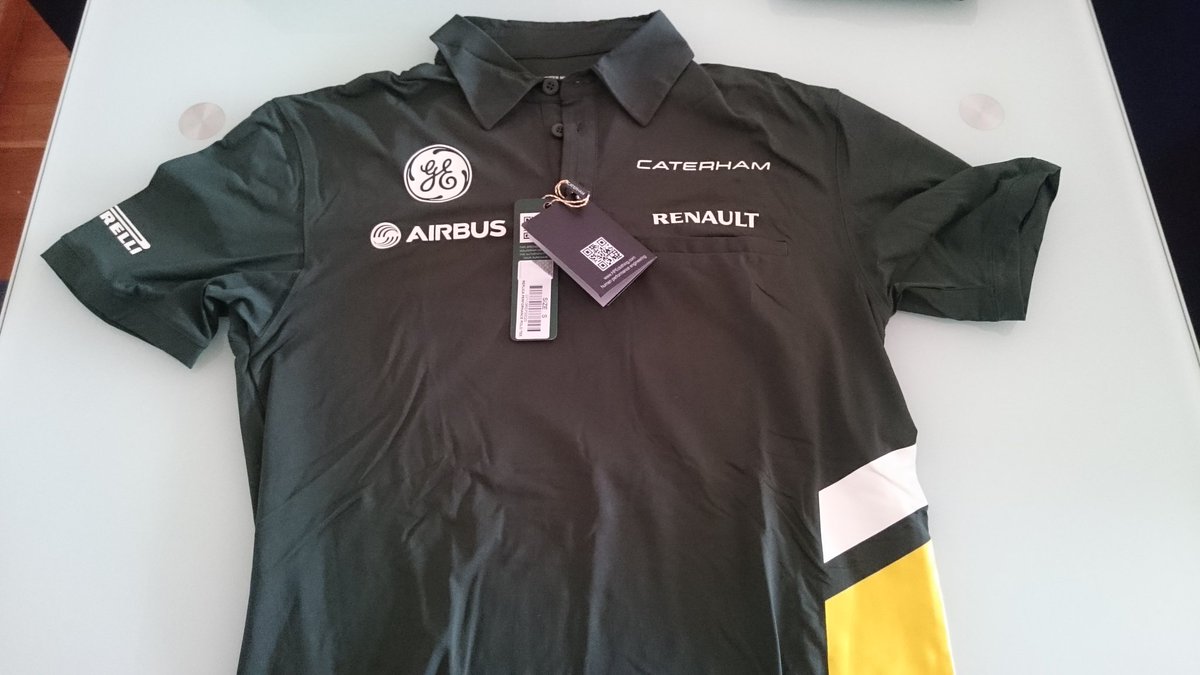 AlbertFabrega's tweet photo. Volví abrir el baúl d los recuerdos. Me salió esta camiseta d Caterham para quien la quiera! ReTuit y la sorteo #ganasdef1 #miarmario https://t.co/axJh6wcc9b