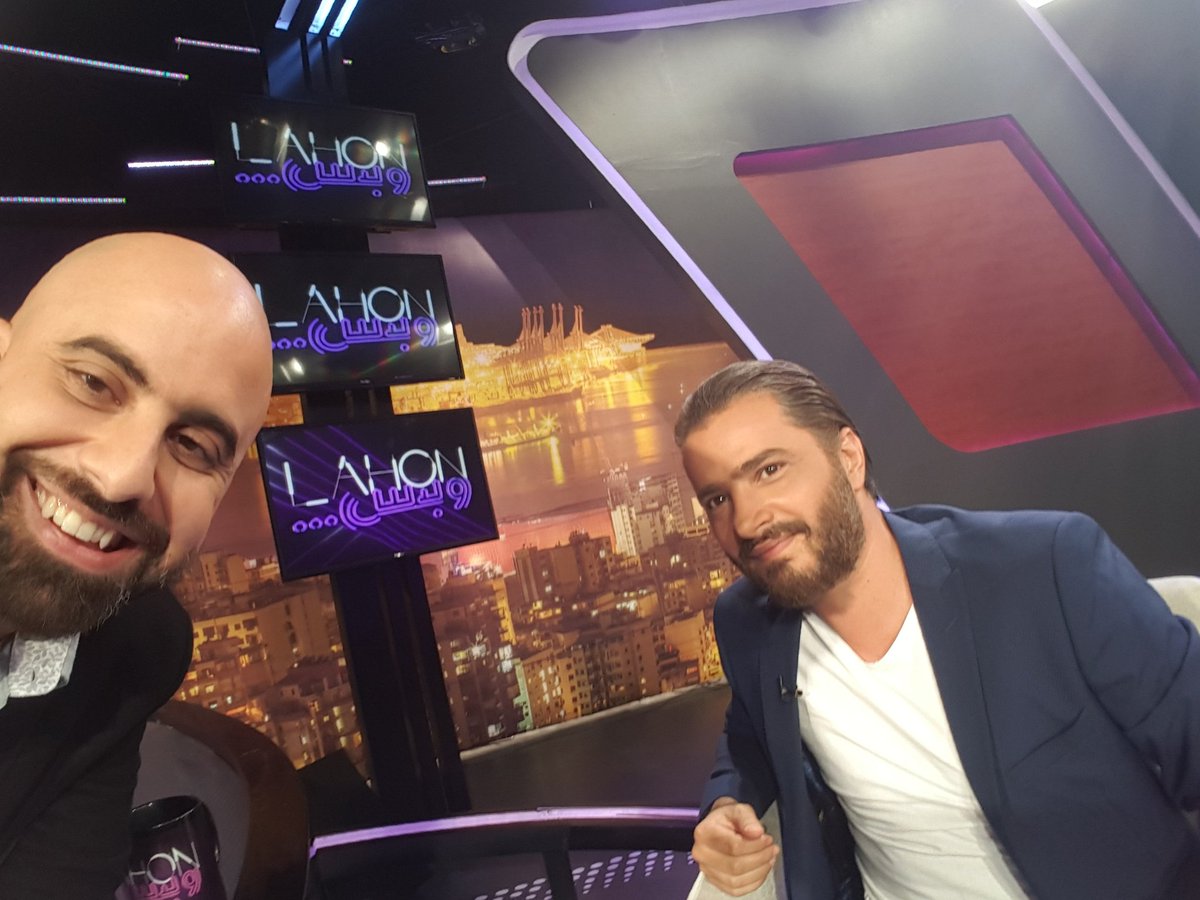 HichamHaddad57's tweet photo. الانفجار الكبير ...جايزة جيسكار
 #لهون_وبس
#زمن_المفاجات https://t.co/JUU1PlsEH6