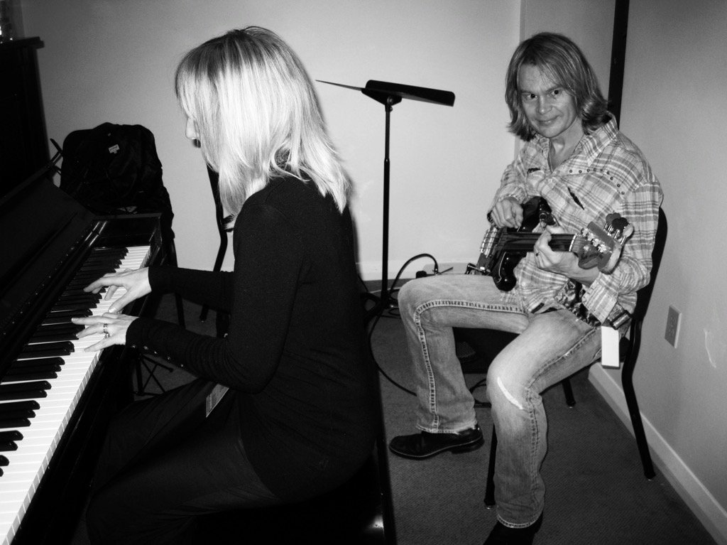 donna__lewis's tweet photo. Happy birthday to one of my favourite people on the planet!
#tonyfranklin @FretlessMonster https://t.co/CHrDc4TZXy