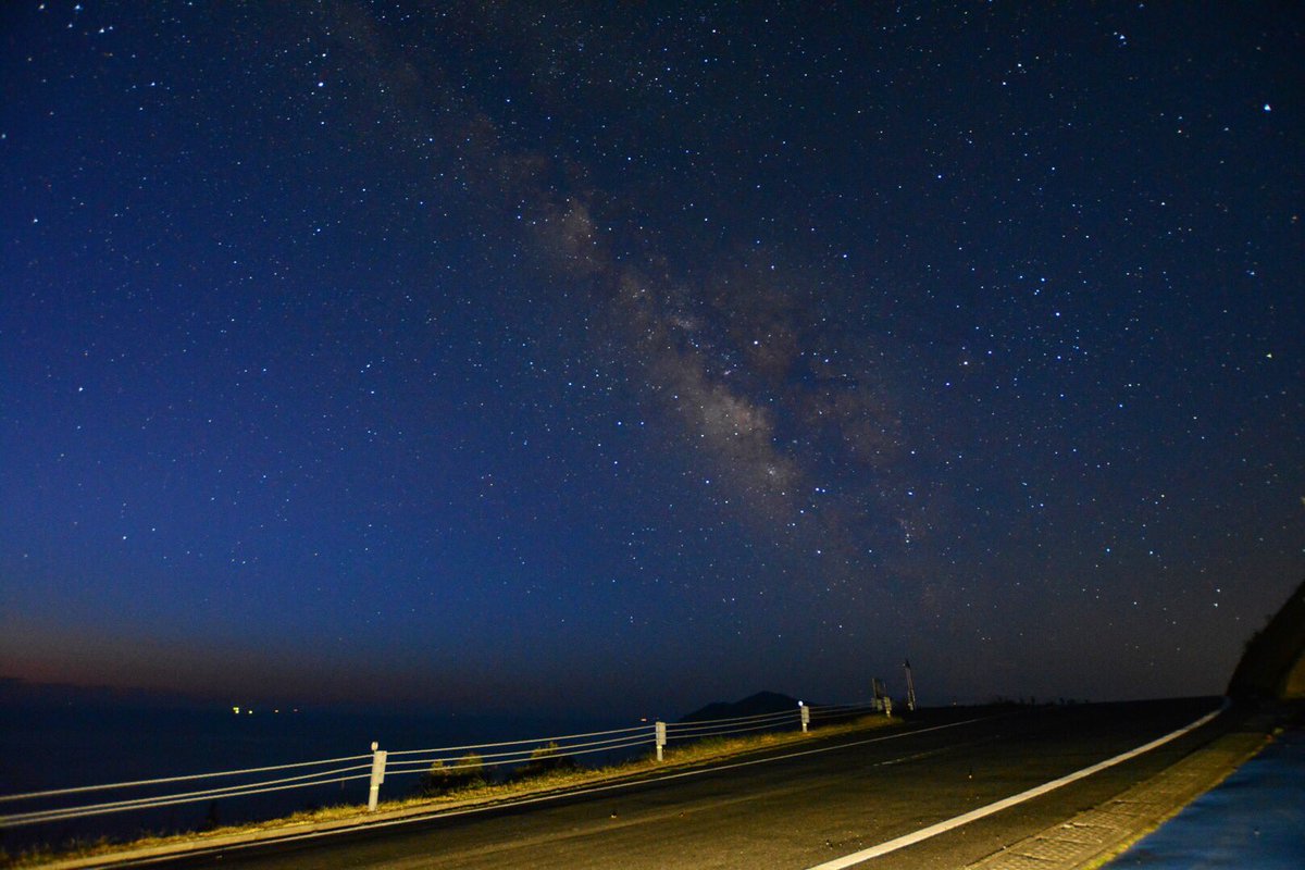 K Katsufumi 昨晩の空の公園 また星空企画 実施予定です 4月22日が三大流星群の こと座流星群 極大なので その前後で考えています また詳細は後日書きたいとおもいます 大分県 大分 佐伯市 佐伯 米水津 空の公園 星 星空 撮影 星空