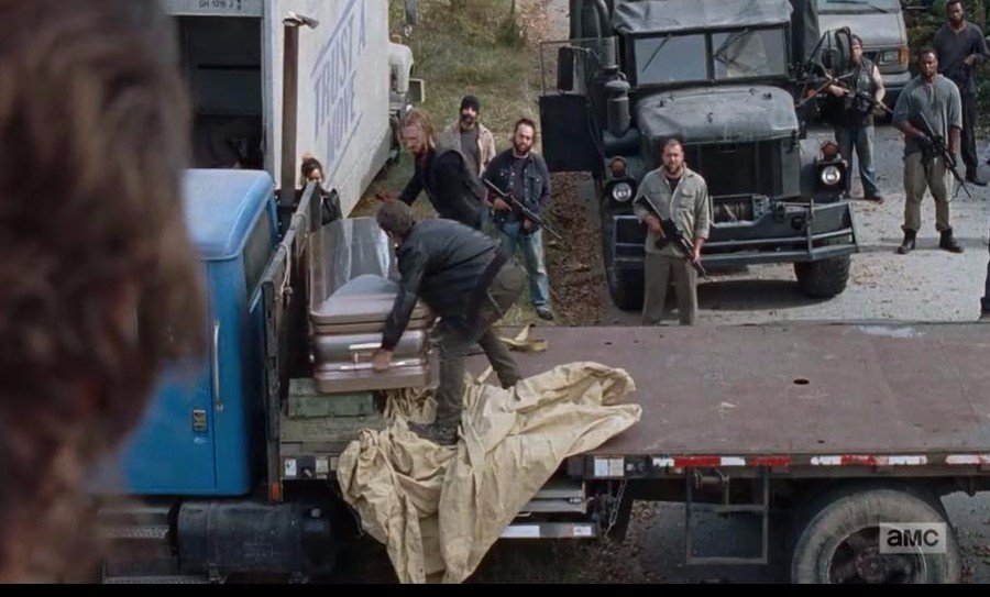 UndeadWalkingFS's tweet image. Spot our #saviorgang friends!!! 
@actorindie1 @SaviorTKO @RoeDigi