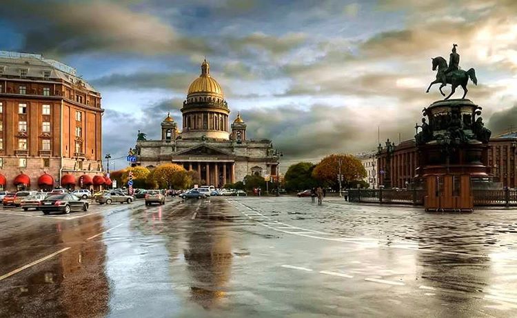 literabook's tweet photo. Мы вместе #prayforsaintpetersburg https://t.co/wOaAjnrCET