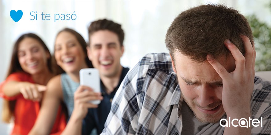 alcatelmobileUY's tweet photo. Tus amigos suben a Facebook la única foto en la que todos salieron bien menos vos. 😤😱 https://t.co/zV9HzOgbPG