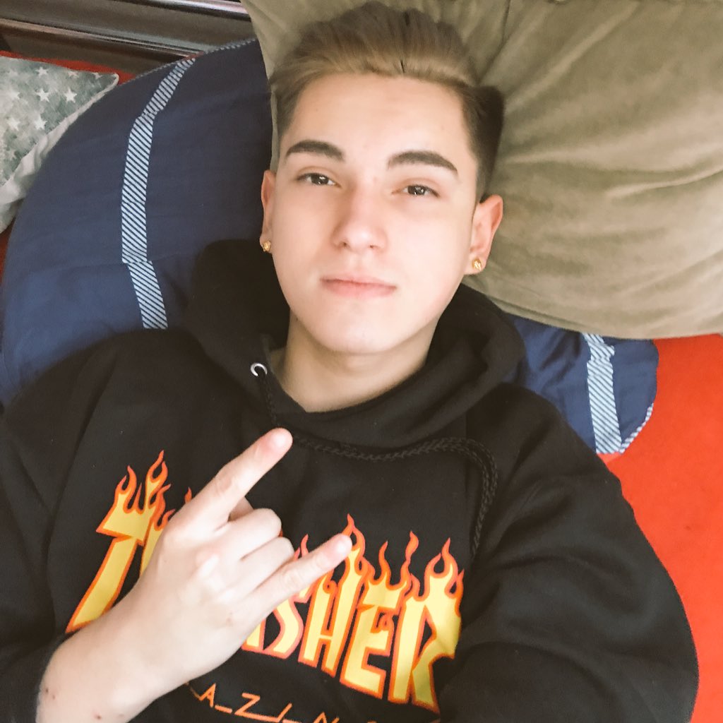 _MiguelPablo_'s tweet photo. @Melissademir10 Ja🤘🏻 https://t.co/P4KcEb0bOu