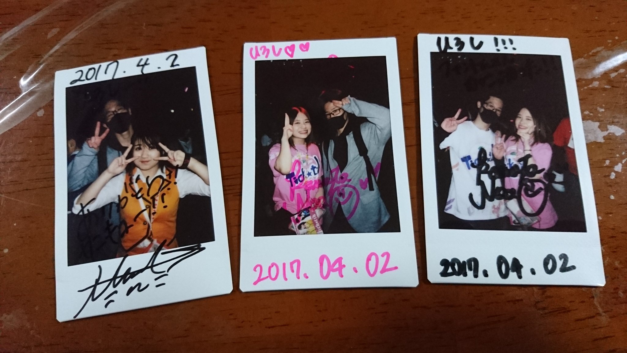 ひろし ファントムボイス 宮崎ライブ Tick Tik あ 乃愛可愛いなぁ やっと乃愛が落書きしてくれたtシャツで チェキ撮れたぜ かんなは安定の弄りながらの絡み Ticktik 川田乃愛 高倉かんな T Co Vr2ndyeeob Twitter