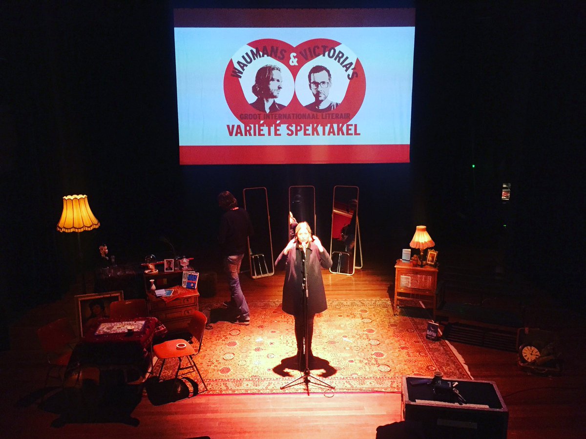 Hier <a href="/milenahaverkamp/">milenahaverkamp</a> die Charlotte Van den Broeck imiteert. Straks, 20:30, the real thing in @brakkegrond Kom!