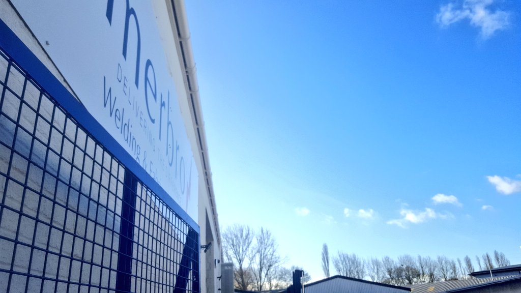 MerbroLTD's tweet photo. It's finally beginning to feel like #spring A great time of year to begin outdoor projects ready for summer #cotswolds #gloucester https://t.co/iZMb3No3mb