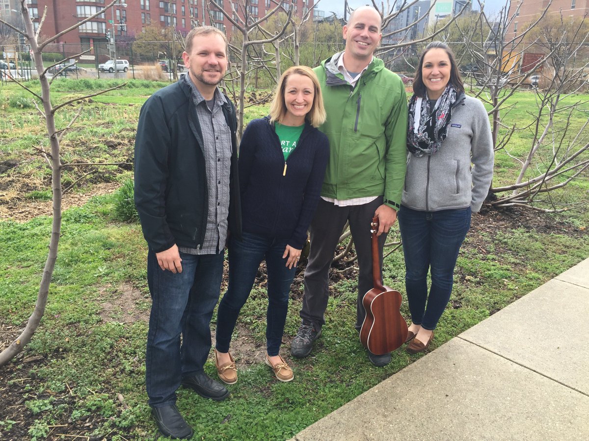 StartAGardenOrg's tweet photo. So impressed by the #DCSchoolGarden movement.  Sam Ullery is a true rockstar and a model for the country.  Shown with his ukulele :) https://t.co/FANT0BtIx3