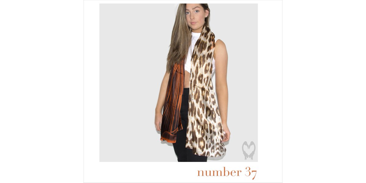 Scarf Room tweet media