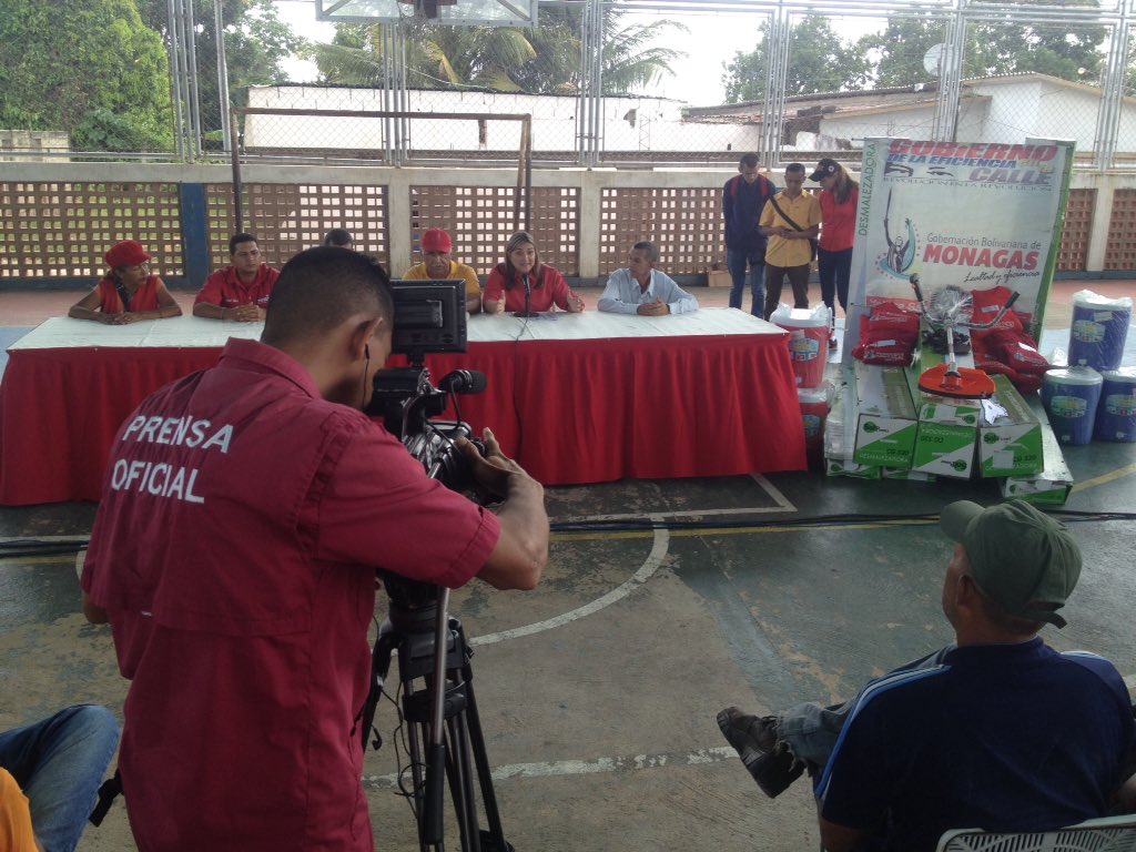 gdcmon's tweet photo. AHORA| La Gob. @yelitzePSUV_ continúa con la Revolución Ambiental en #LasCouizas con 10 ejes de trabajo, una inversión de más de 50millbs https://t.co/E2mqcymXwE