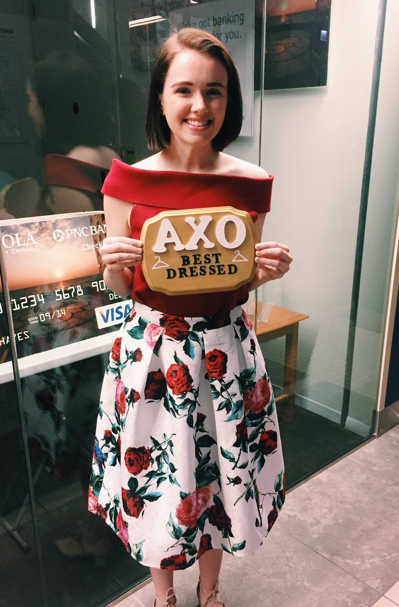 AXOLUC's tweet image. It's about time that @oliviacardinale was selected as our #AXObestdressed award winner at Formal Chapter! ❤