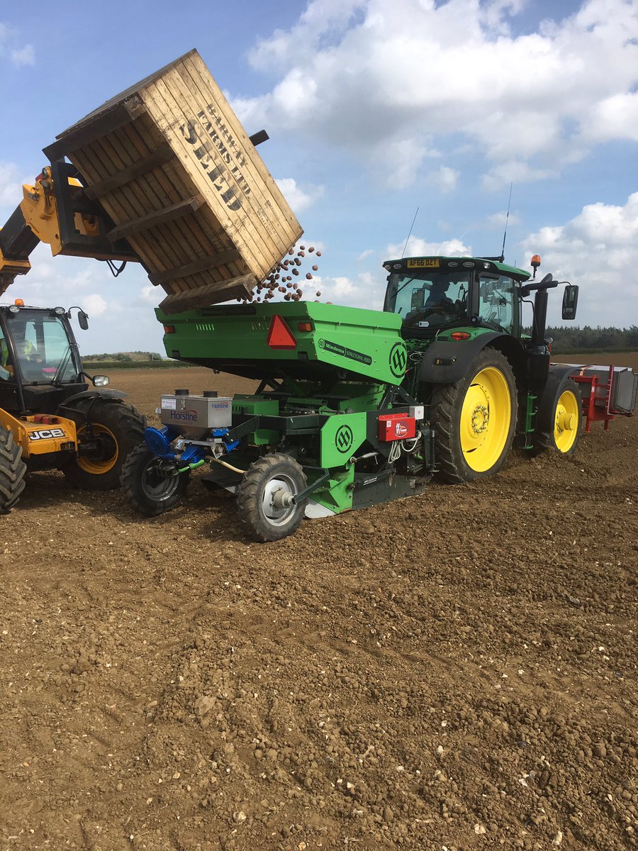 rwlservices's tweet image. It's all go again!! @thurlow_j @19stu88 #liquidfert #vydate #amistar #byeengineering