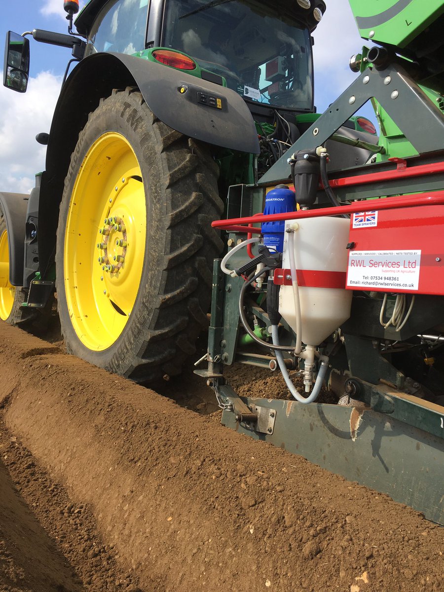 rwlservices's tweet image. It's all go again!! @thurlow_j @19stu88 #liquidfert #vydate #amistar #byeengineering