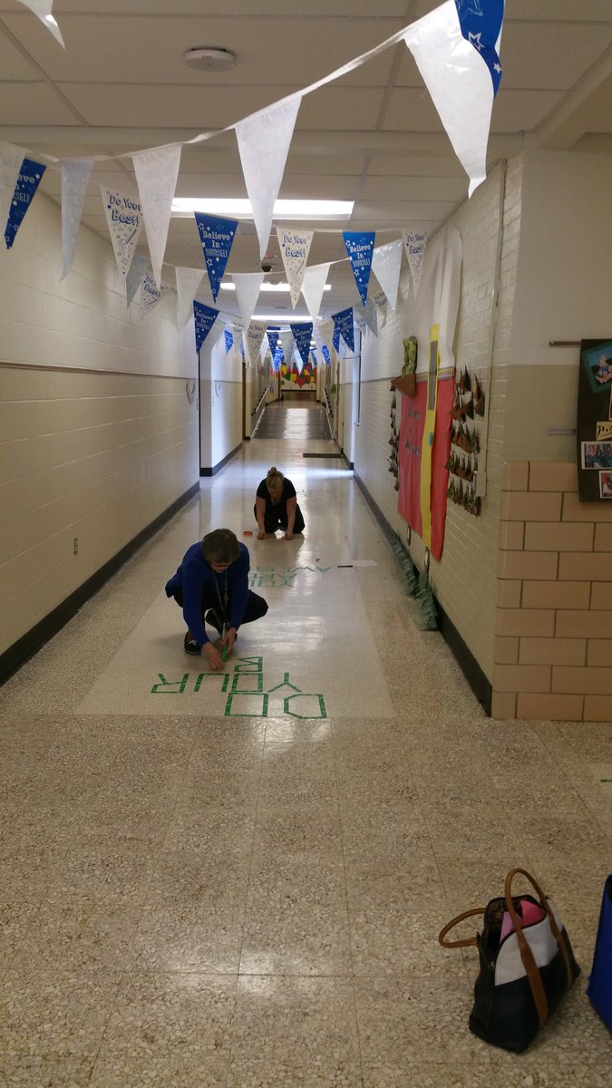 harpster1234's tweet photo. #Delta4thHolla  Getting ready for PSSA!! #WECARE #doyourbest https://t.co/VrzJYYmUTU