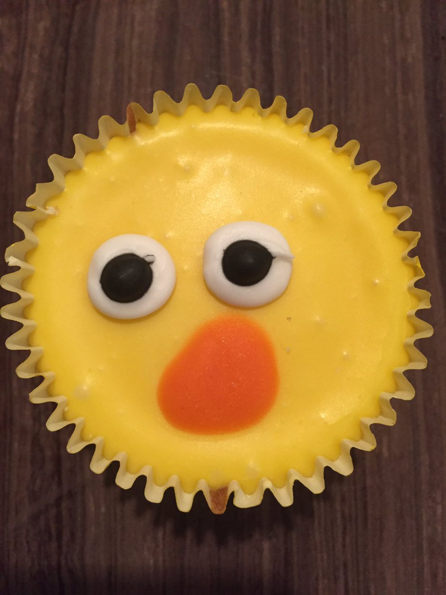 Here's chicken cake no 2 !!!! I'll have to find more tomorrow #easter #cake #easter