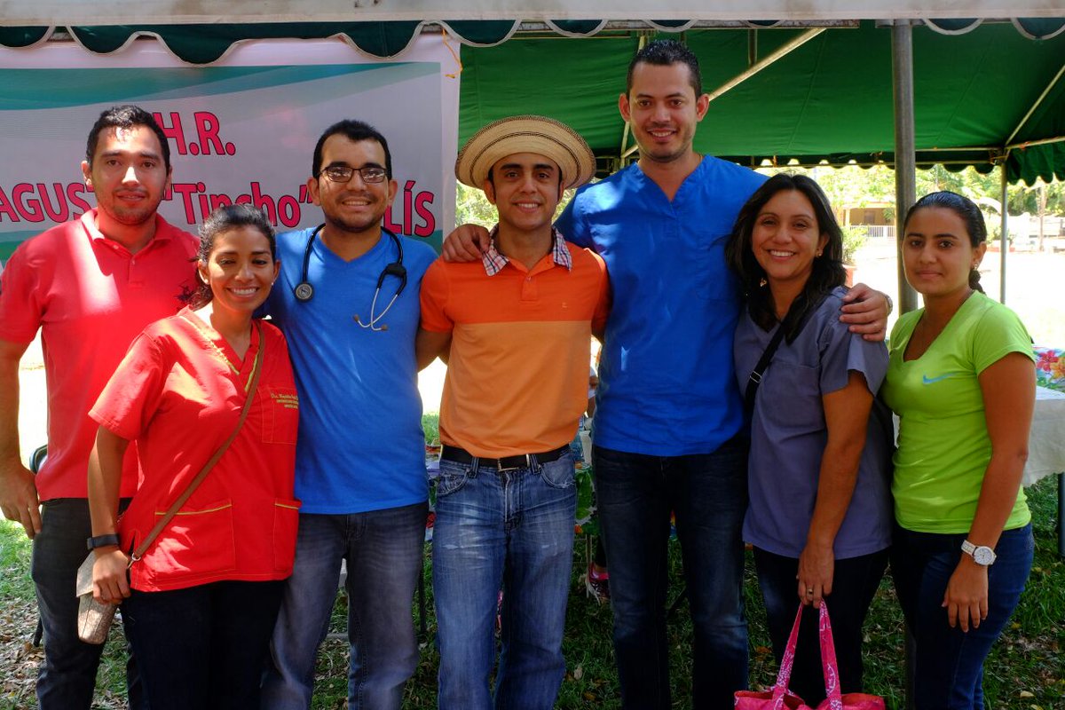 enazuero's tweet photo. La Salud es el regalo más grande, cuídala y protégete. Excelente iniciativa #GiraMédica - La Enea #Guararé #HDTitoAfú #Tinso #AmadoF #Salud https://t.co/VABT3r43hp