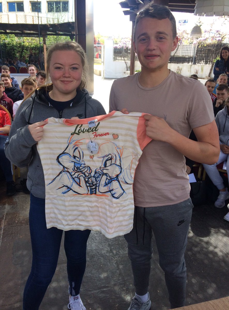 TMAStweet's tweet photo. Cutest couple Joe and Ellie received a joint t-shirt to share, along with the LV bag they've been sharing all week #couplegoals https://t.co/ugTnNOMV2b