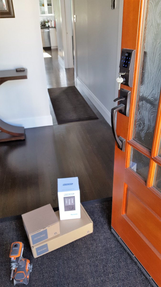 DSLocksmith's tweet image. DsLocksmithLA(818)584-4854 #locksmithLA 
New kepad locks install
#WoodlandHills #SFV #Holywood #SantaMonica #LosAngels #SimiValey #Locksmith