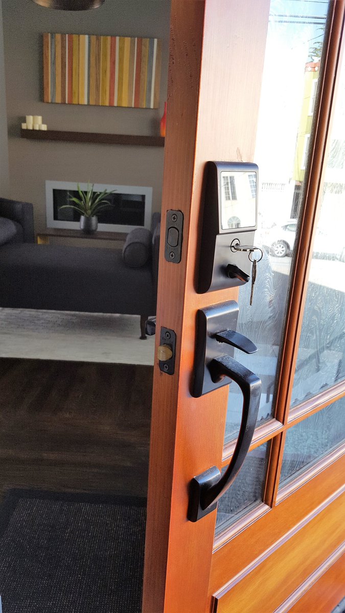 DSLocksmith's tweet image. DsLocksmithLA(818)584-4854 #locksmithLA 
New kepad locks install
#WoodlandHills #SFV #Holywood #SantaMonica #LosAngels #SimiValey #Locksmith