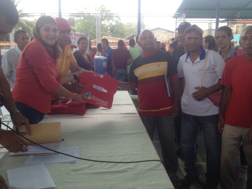 DespachoGobMon's tweet photo. AHORA| Gob. @yelitzePSUV_ a través del Estado Mayor de Gobierno de Calle activa Revolución ambiental el #LasCocuizas https://t.co/6gDcqGBBFB