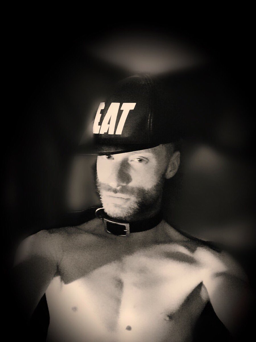 FinRiddik's tweet image. I made that bitch famous. - Kanye West 💎 #FinRiddik #Fin #Riddik #RiddikStudio #kanyewest #sandiego #chicago