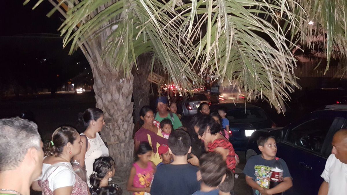 radiojuventuds's tweet photo. En la actividad #Gestosdeamor donde repartimos 250 tortas y refrescos en el hospital Gómez Maza y el pediátrico , muchas felicidades@JUVIMO https://t.co/gw8HOsCEyD