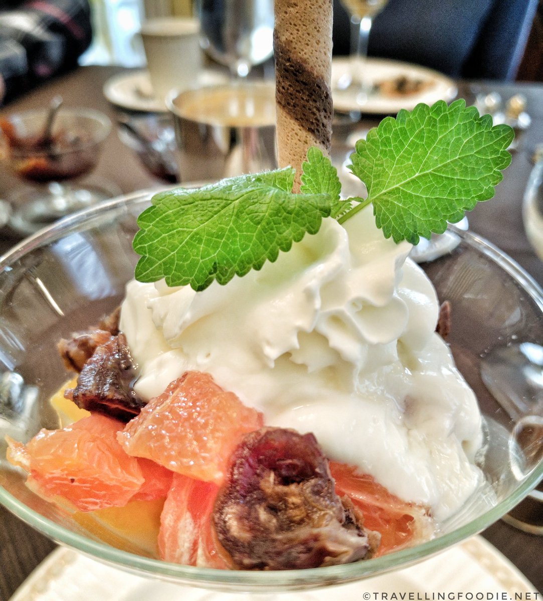 Mornington Rose Bed and Breakfast: Orange and Dates Yogurt