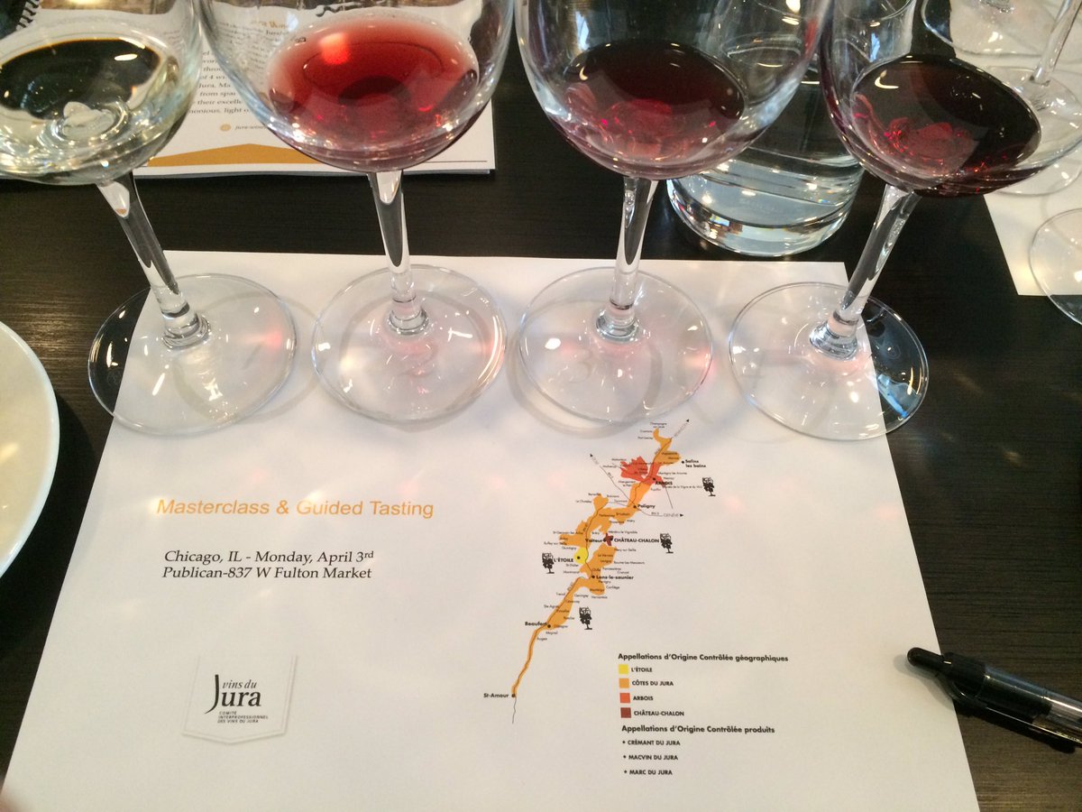 Rockin' out a Jura Masterclass &amp; Guided Tasting <a href="/Blackbird_Chi/">Blackbird Restaurant</a> by #Jura Expert/Author <a href="/WineTravel/">Wine Travel Guides</a>. Very small region, high quality. #wine