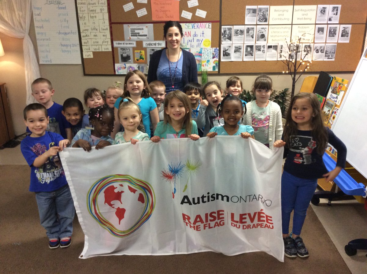 EIMJaguars's tweet photo. Here's some more pictures of McCulley students showing their support for Autism Awareness. #AutismAwareness #JaguarPride #BeAChampion https://t.co/n1WL2VTKJN