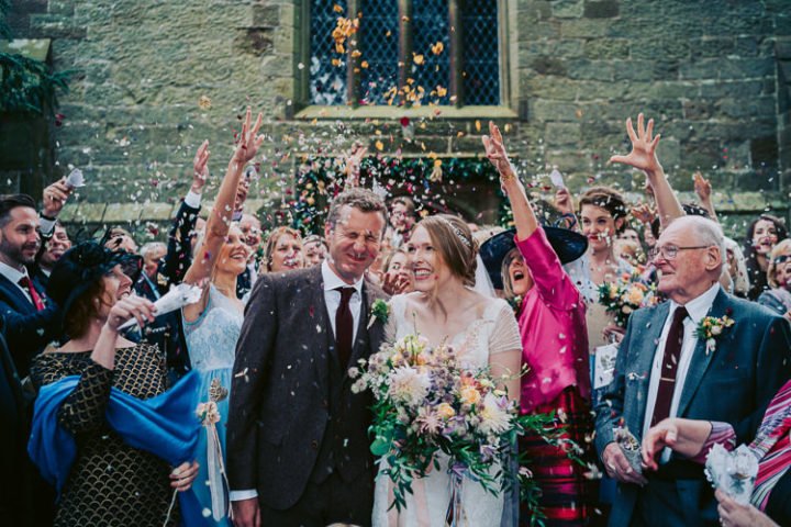 Fun4ULA's tweet image. Fun Home Made Countryside Village Wedding | Whimsical Wonderland Weddings crwd.fr/2mpCIEg