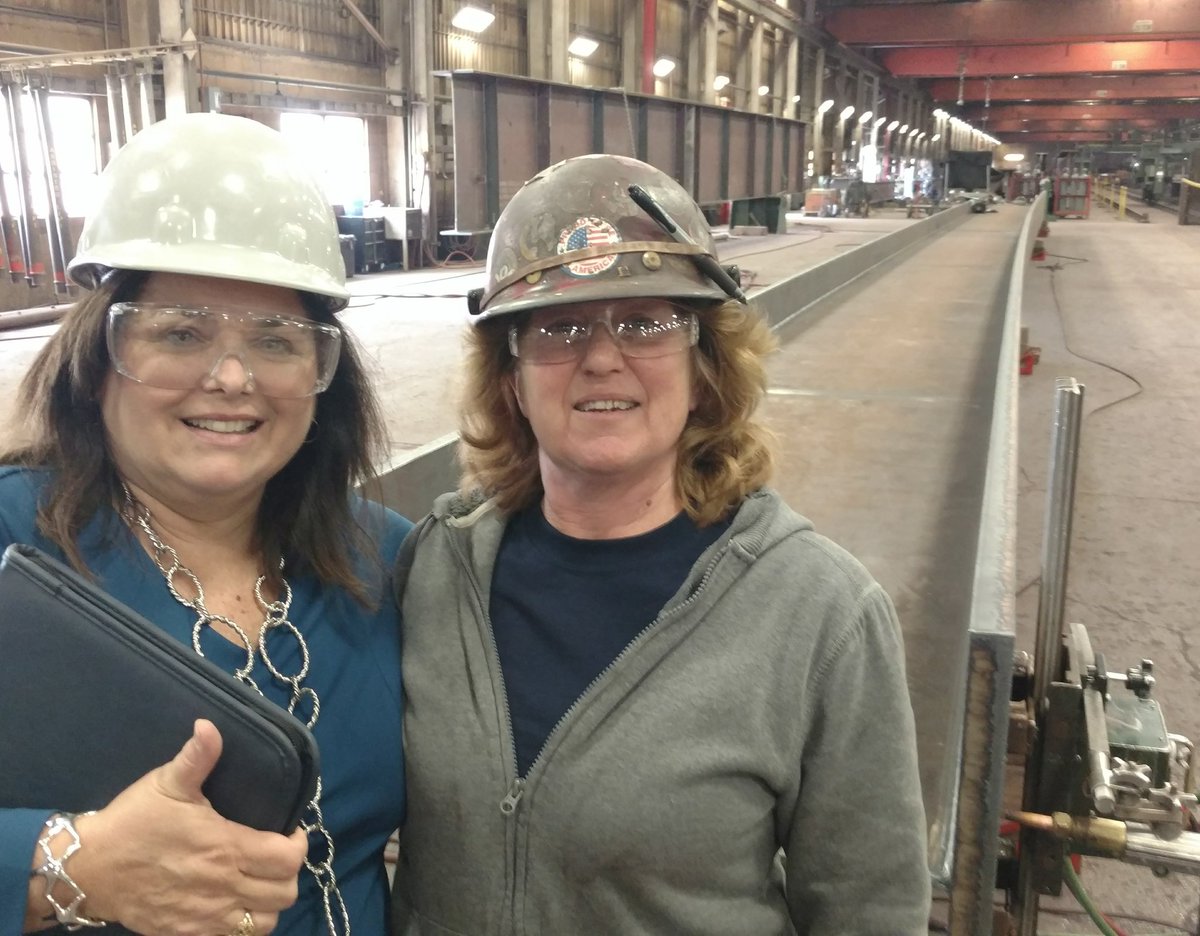 nellabom's tweet image. Making #steel #TheHighWay! @HighCompanies Lancaster, PA #RebuildingAmerica #WorkSmartLiveHappy @PADCEDnews