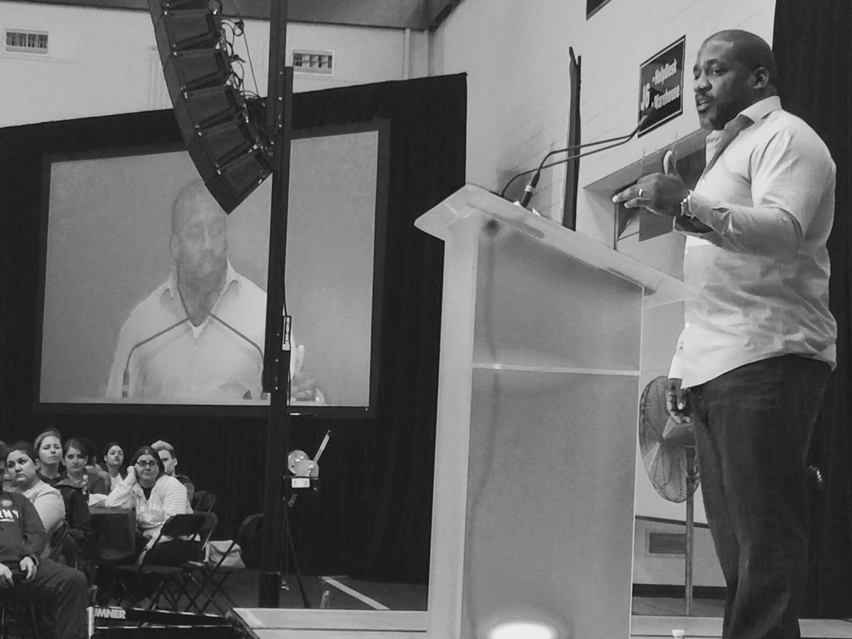 NASWMN's tweet photo. @JTerrell41: Resist systems of control. Advocate for systems of change. #morejustsociety ##SWDAC2017 https://t.co/tcNrRPKMkM