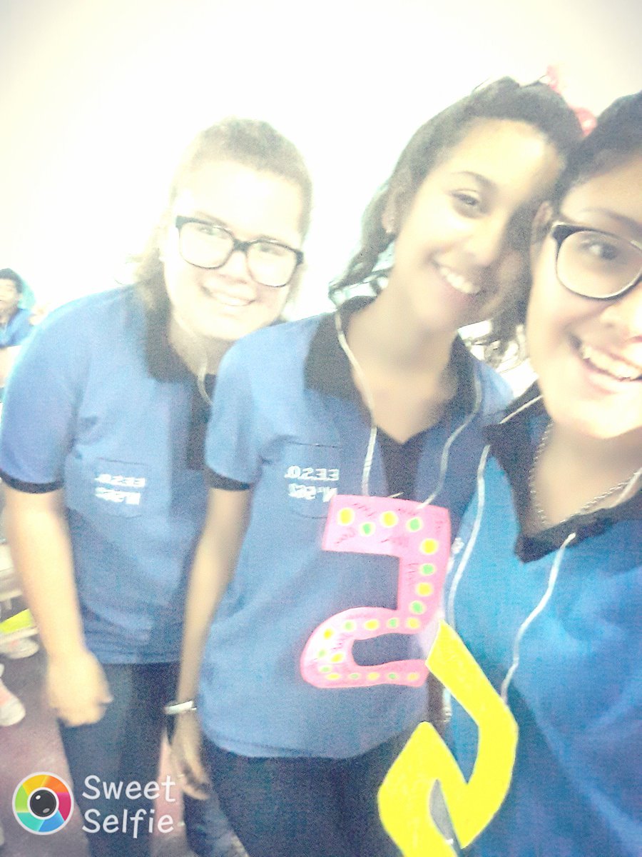 DeniissRom17 tweet picture