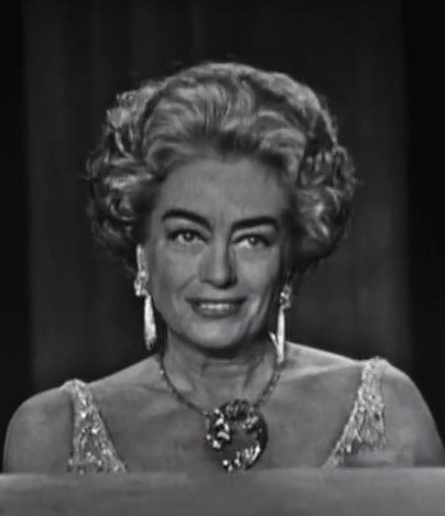 JLangeDaily's tweet photo. Joan Crawford // Jessica Lange https://t.co/qiHp8woAdU