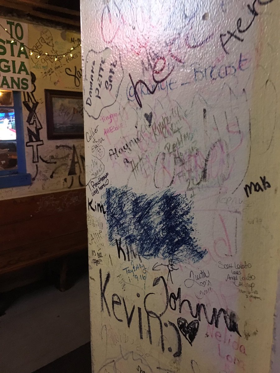 chefnickbarclay's tweet photo. great seafood shack, this place was jumping!! #chefsoffice #planning dinners!#AugustaCountdown ⛳️ https://t.co/csM0mR44AK